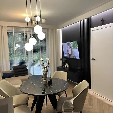 Apartmán Nowy Nadmorski B5 Z Duzym Ogrodem - Przy Morzu 150m *