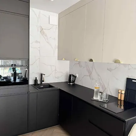 Nowy Nadmorski B5 Z Duzym Ogrodem - Przy Morzu 150m Apartmán *